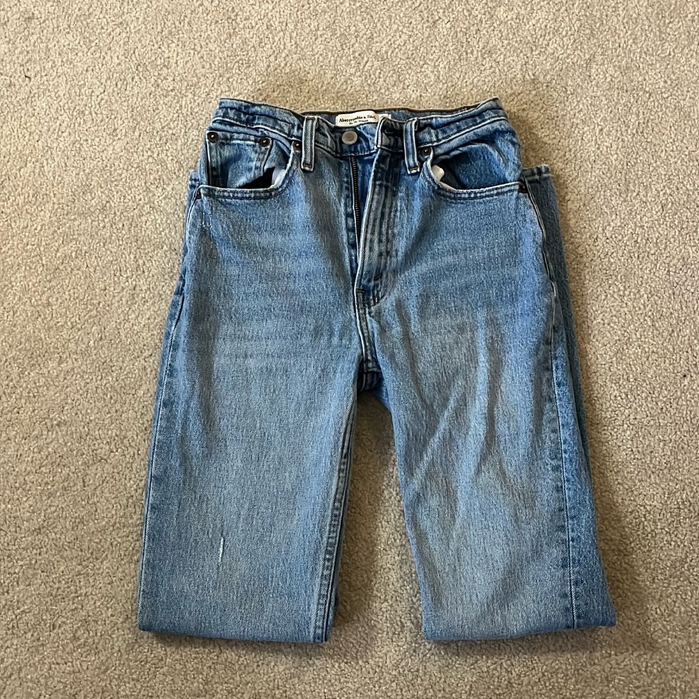 Abercrombie 90s straight ultra high rise